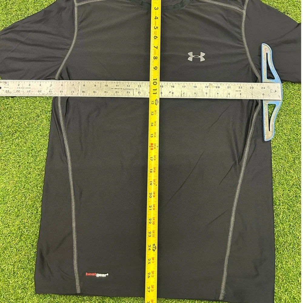 Under Armour HeatGear Mens Large Black Fitted Short Sleeve Training Shirt LG